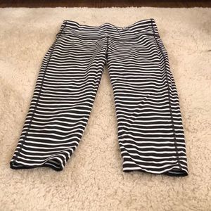 Cropped workout leggings